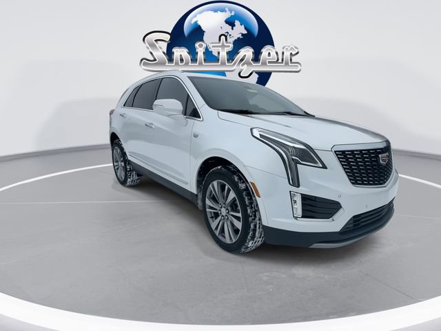 Used 2025 Cadillac XT5 Premium Luxury image 2