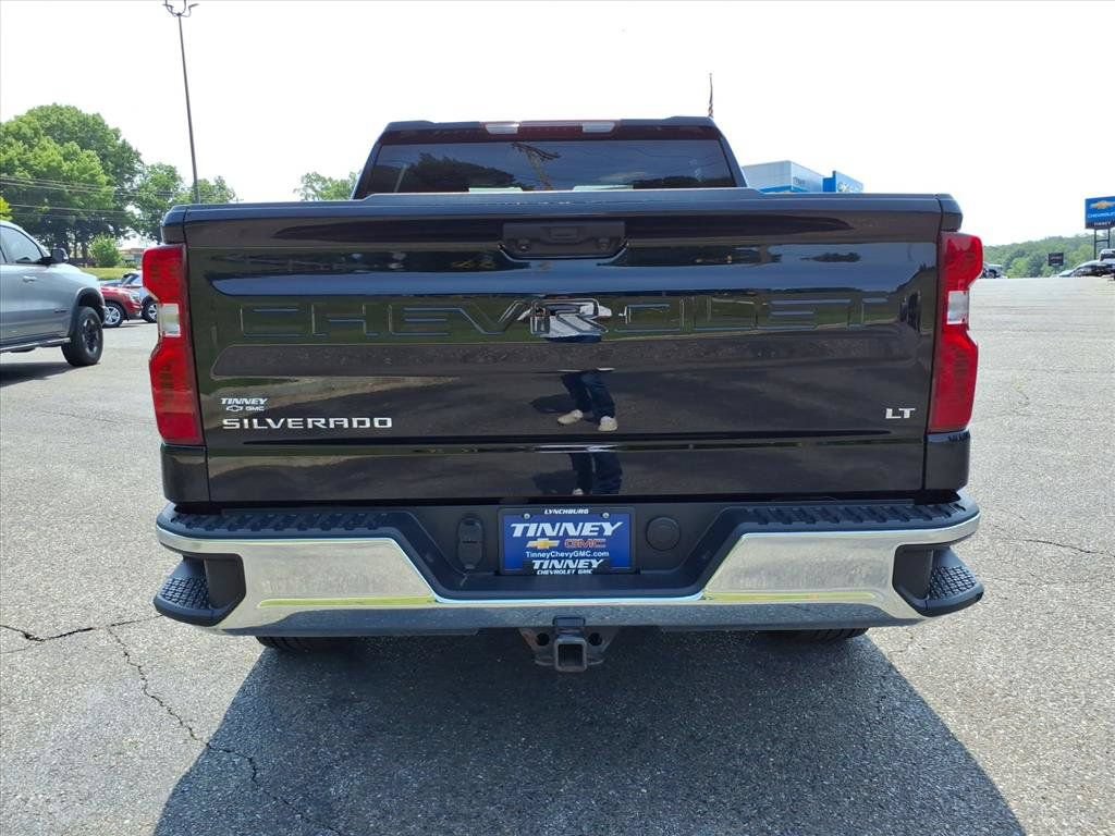 Used 2023 Chevrolet Silverado 1500 LT AWD/4WD image 4