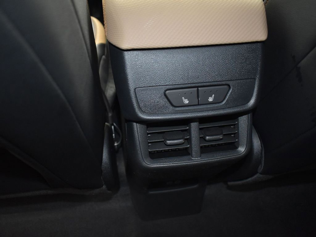 New 2026 Chevrolet Equinox ACTIV w/ Convenience Package III AWD/4WD image 18