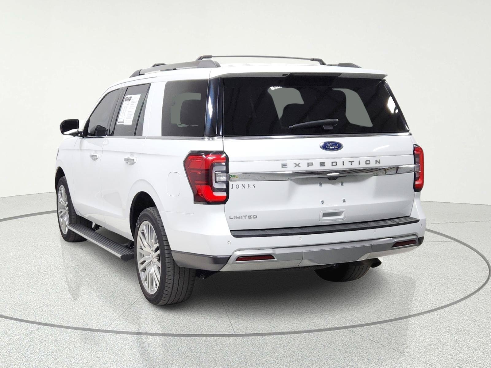 Used 2024 Ford Expedition Limited AWD/4WD image 7