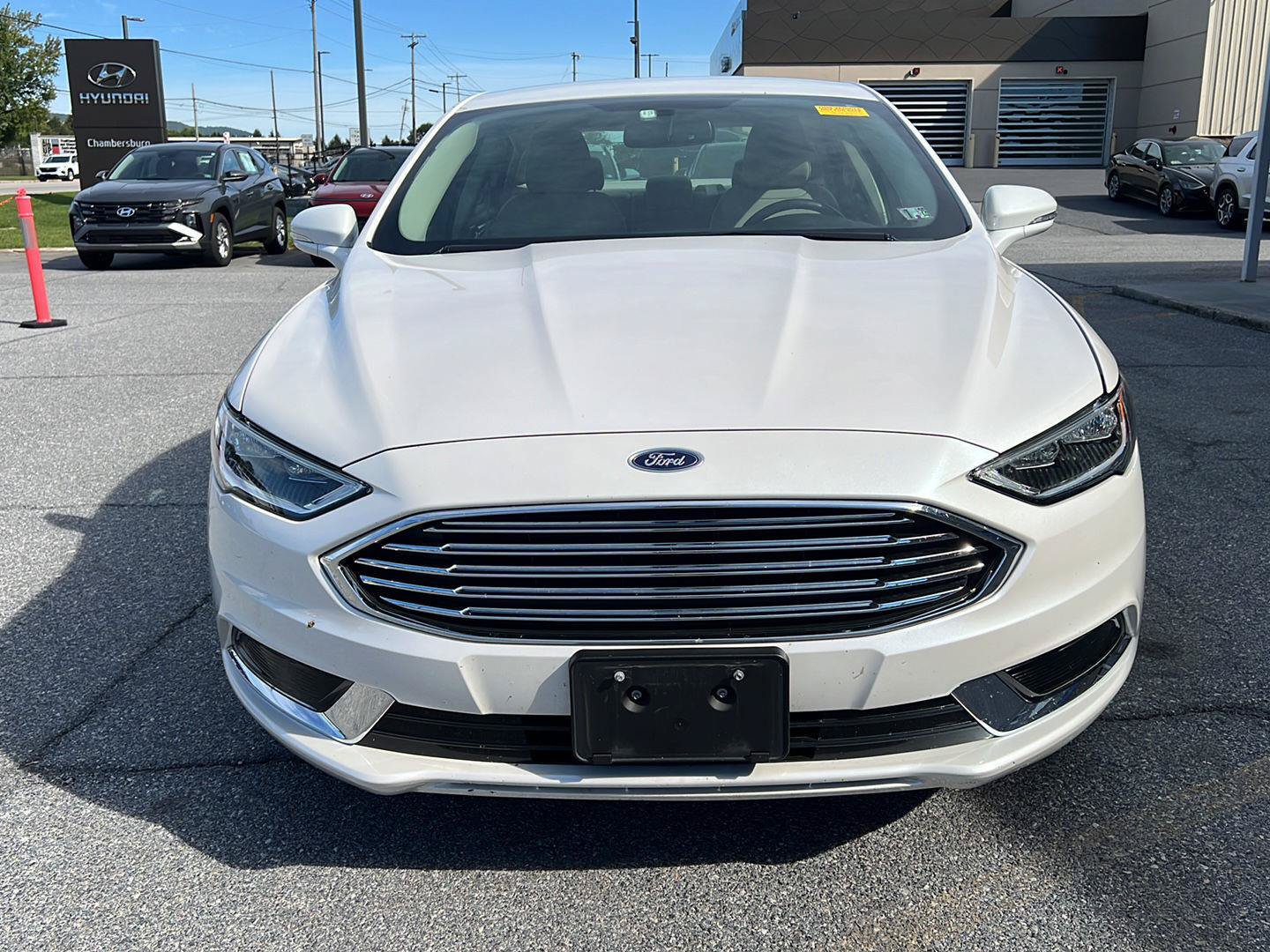 Used 2018 Ford Fusion SE w/ Fusion SE Technology Package FWD image 8