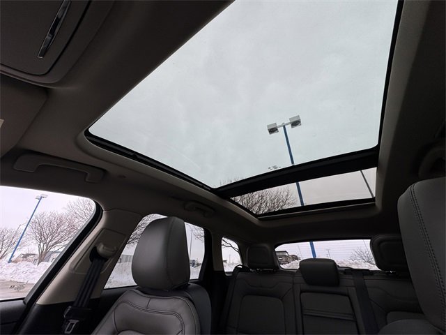 New 2026 Lincoln Corsair Premiere image 31