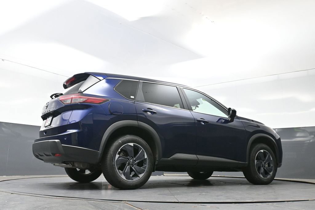 Used 2025 Nissan Rogue SV FWD image 49