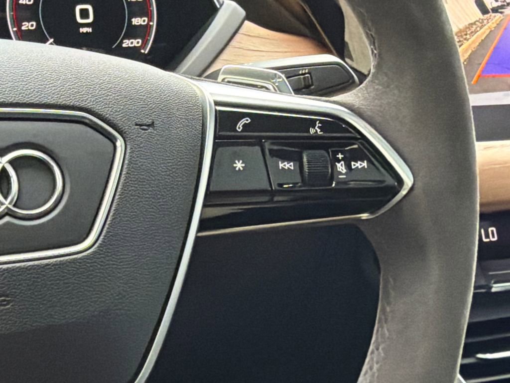 Used 2023 Audi e-tron GT Premium Plus image 25