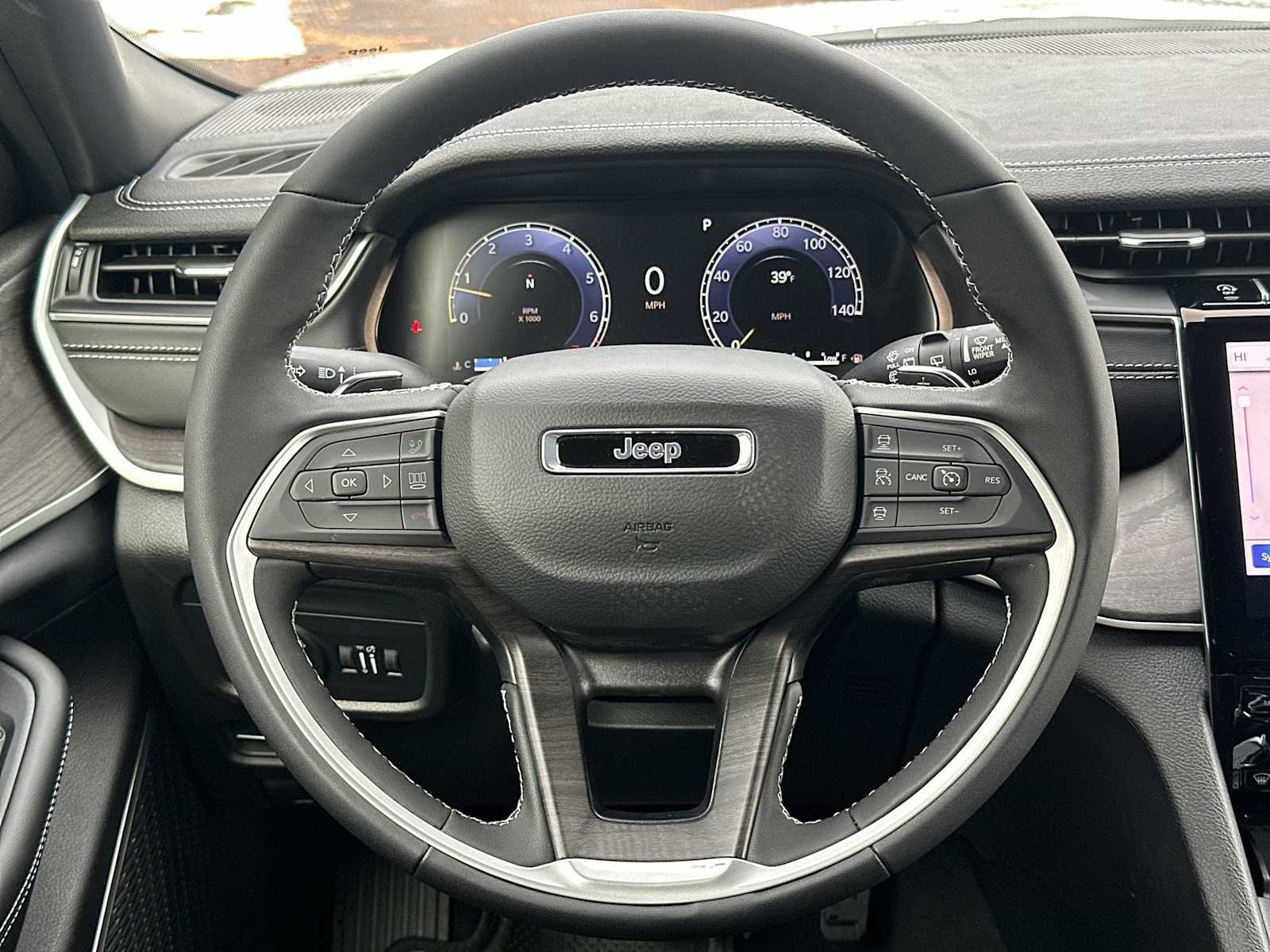 New 2025 Jeep Grand Cherokee Limited image 11