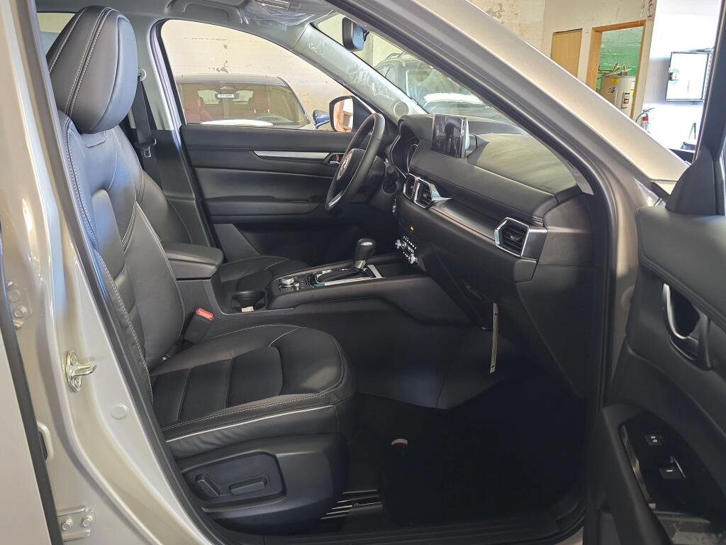 New 2025 MAZDA CX-5 AWD 2.5 S w/ Preferred Package image 11