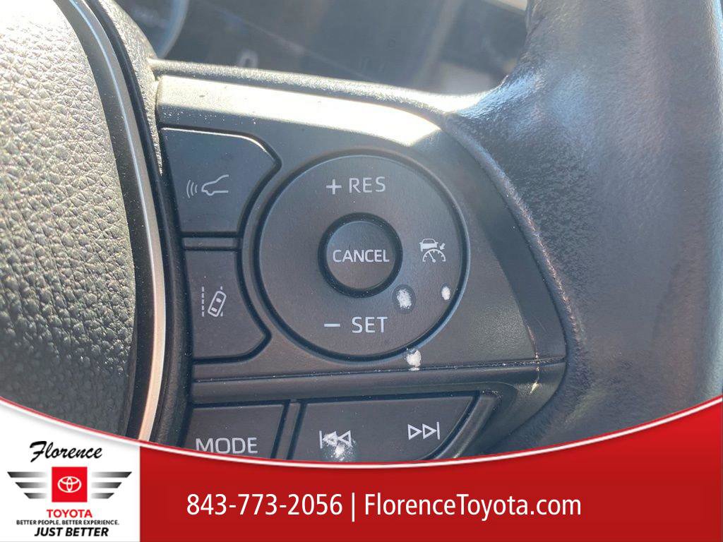 Used 2022 Toyota Corolla Cross LE image 28