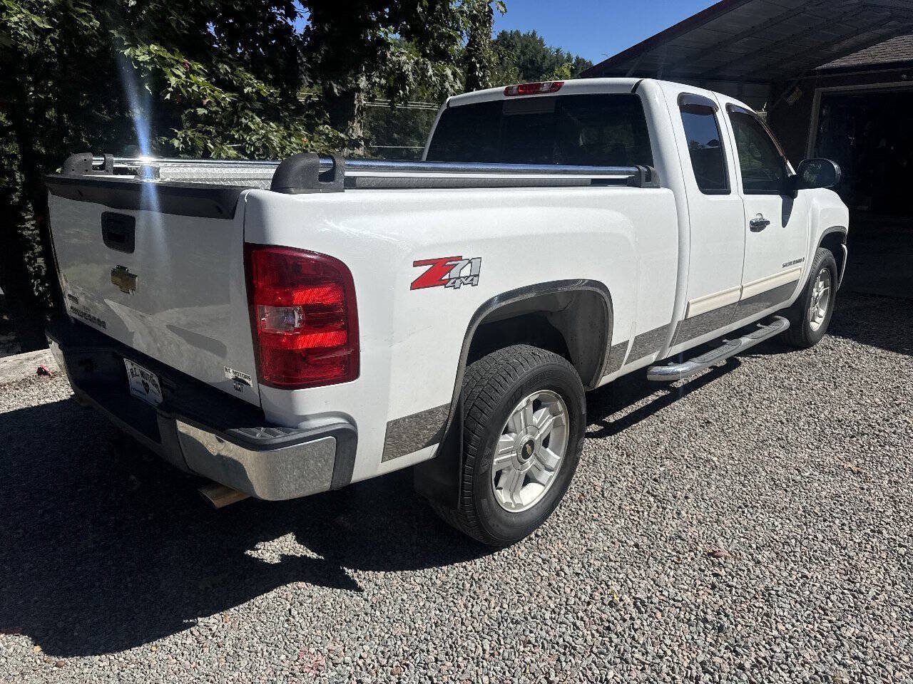 Used 2009 Chevrolet Silverado 1500 LT w/ Power Pack Plus AWD/4WD image 5
