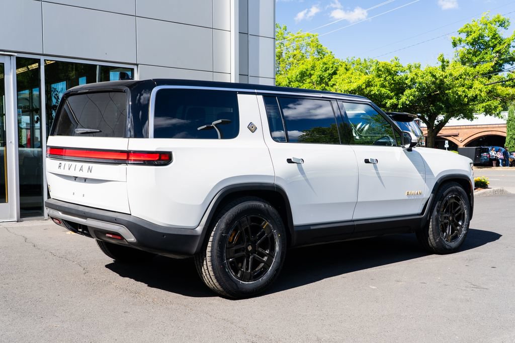 Used 2024 Rivian R1S Adventure AWD/4WD image 6