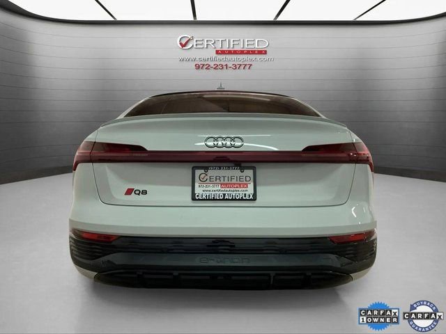 Used 2024 Audi Q8 e-tron Premium image 96