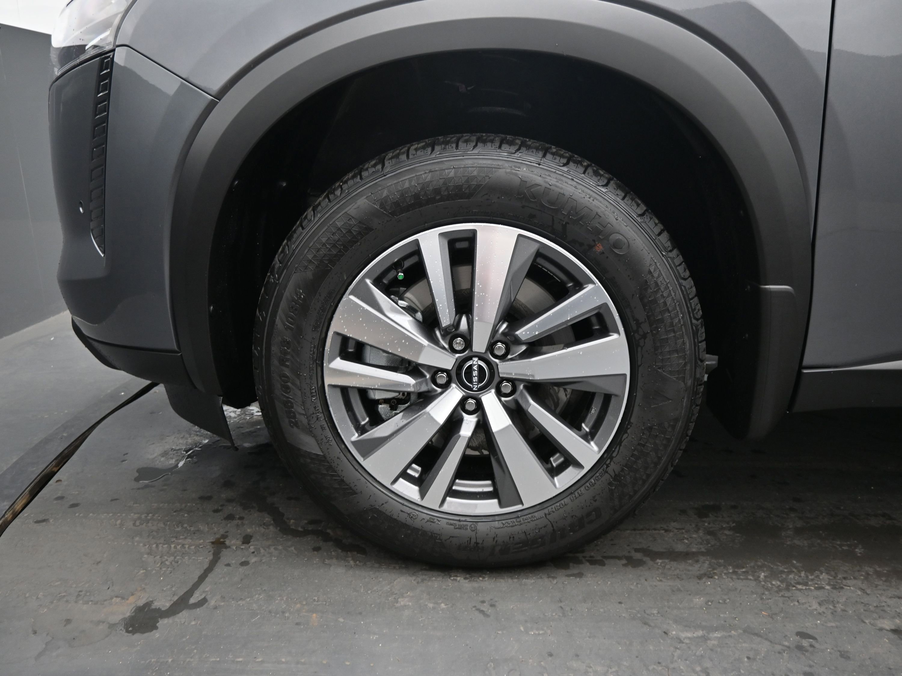 New 2026 Nissan Pathfinder SL FWD image 9