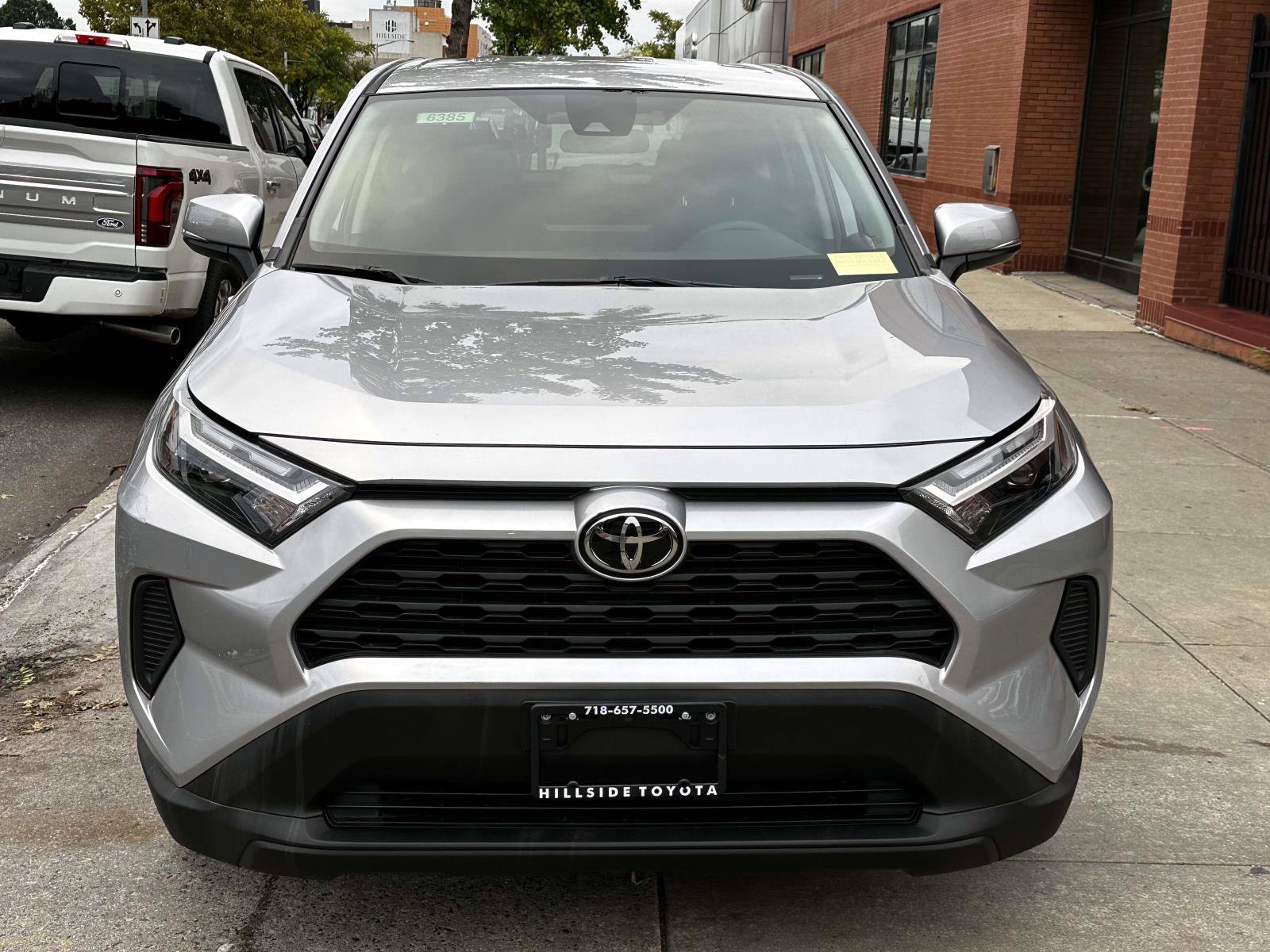 Certified 2023 Toyota RAV4 LE AWD/4WD image 5