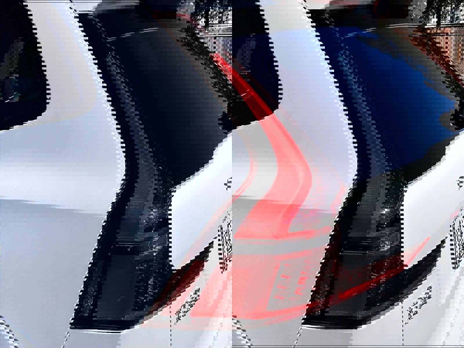 Used 2026 Volvo XC60 B5 Ultra w/ Climate Package image 32