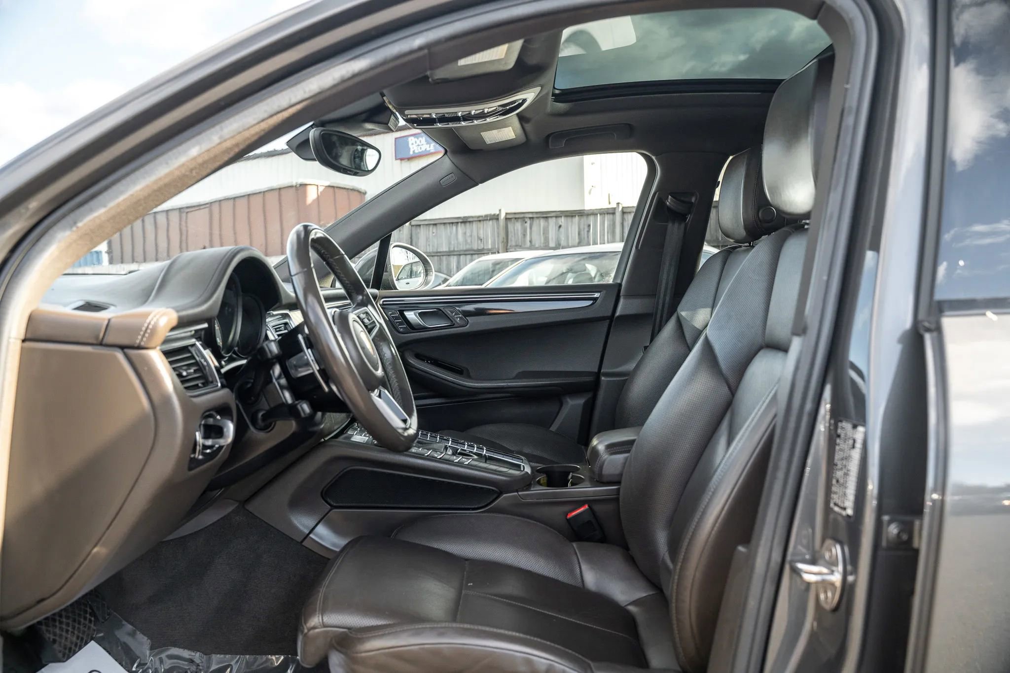 Used 2018 Porsche Macan S image 7