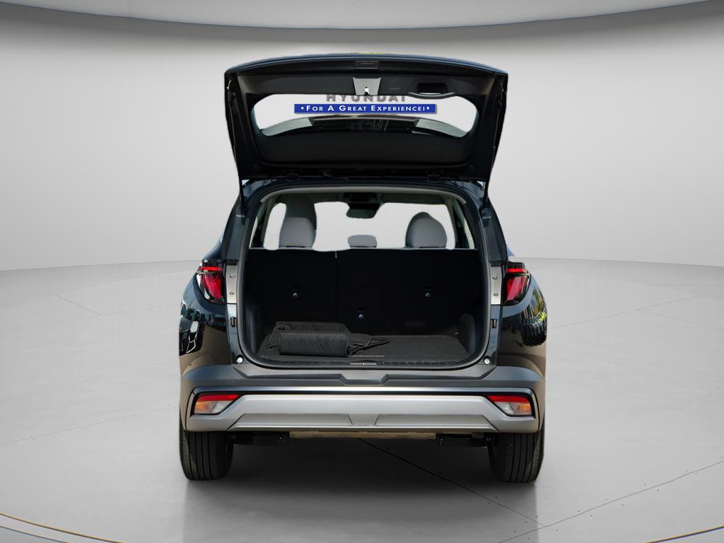 Certified 2026 Hyundai Tucson SE FWD image 10
