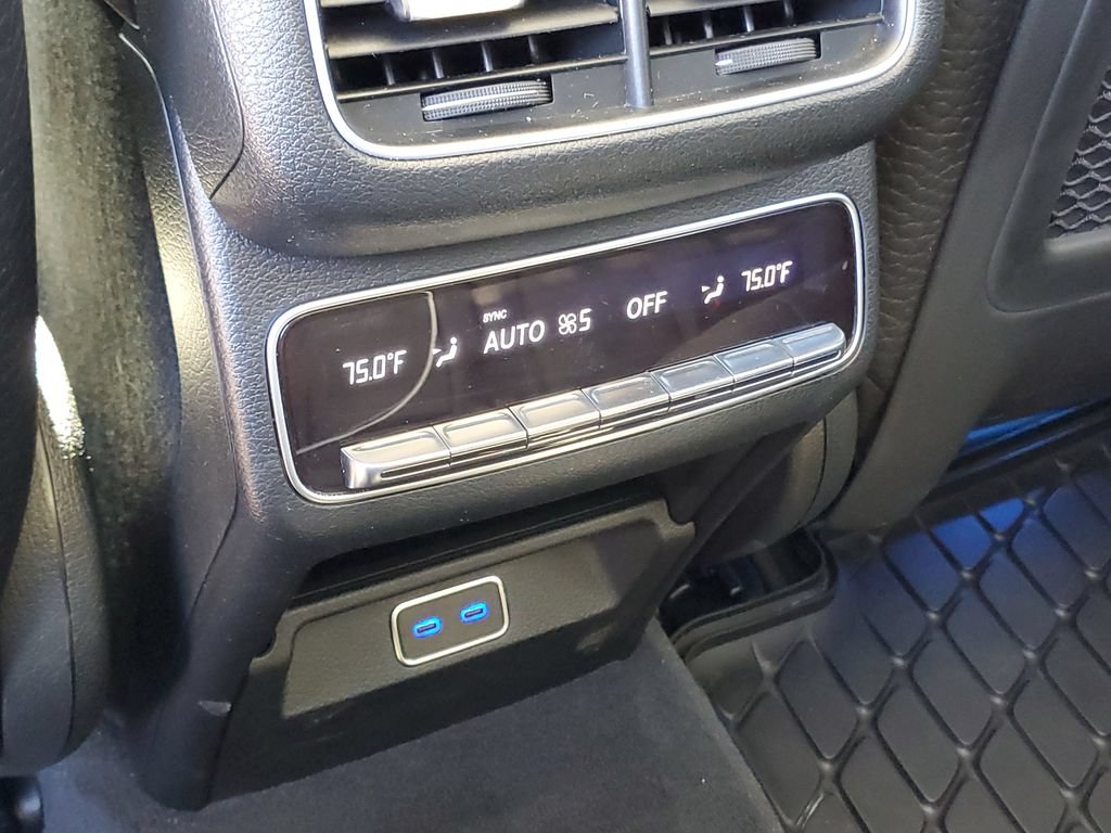 Used 2024 Mercedes-Benz GLS 580 4MATIC image 33