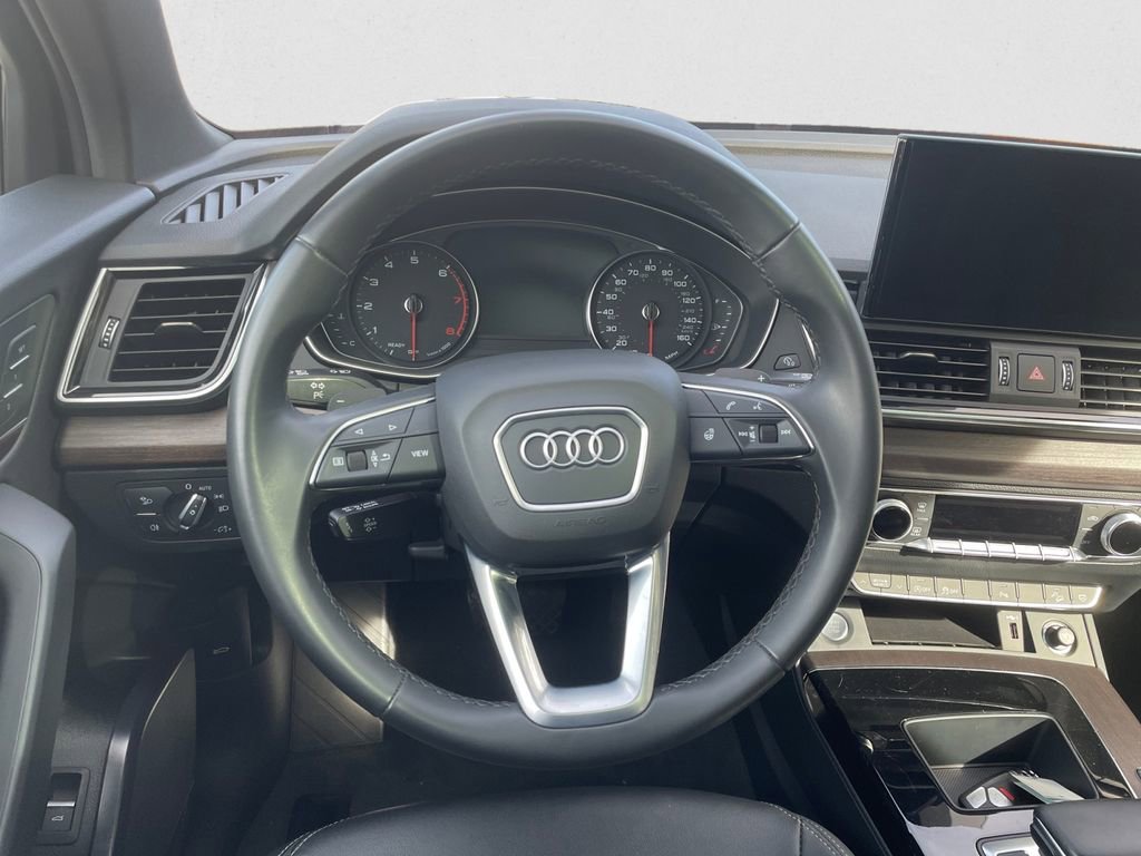 Used 2022 Audi Q5 2.0T Premium w/ Convenience Package image 12