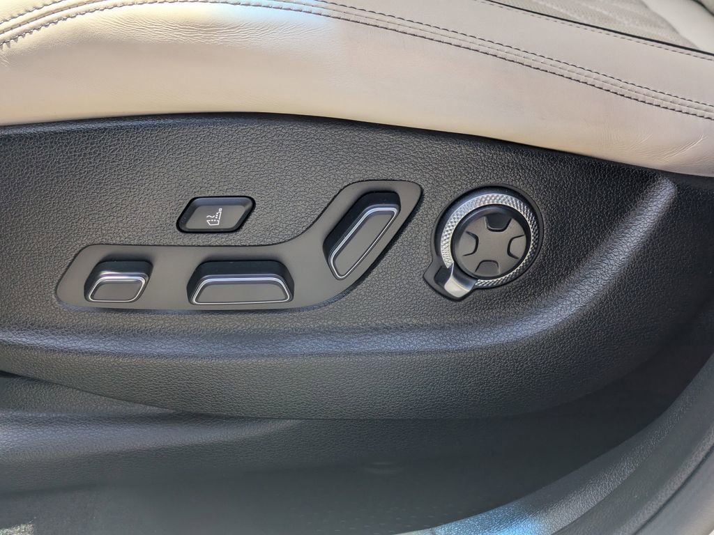 Used 2022 Genesis GV70 3.5T Sport w/ Sport Prestige Package image 21