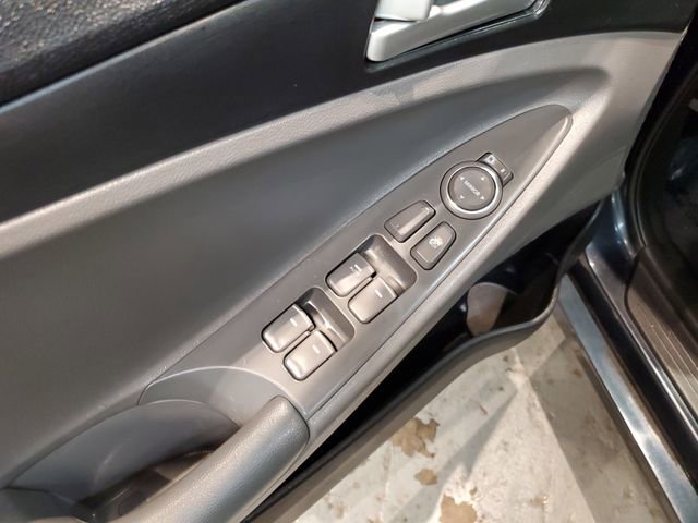 Used 2011 Hyundai Sonata GLS image 11