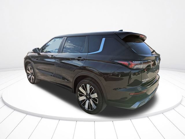 New 2026 Mitsubishi Outlander SE image 6