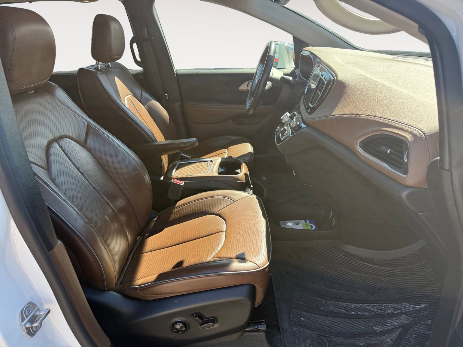 Used 2019 Chrysler Pacifica Limited image 13