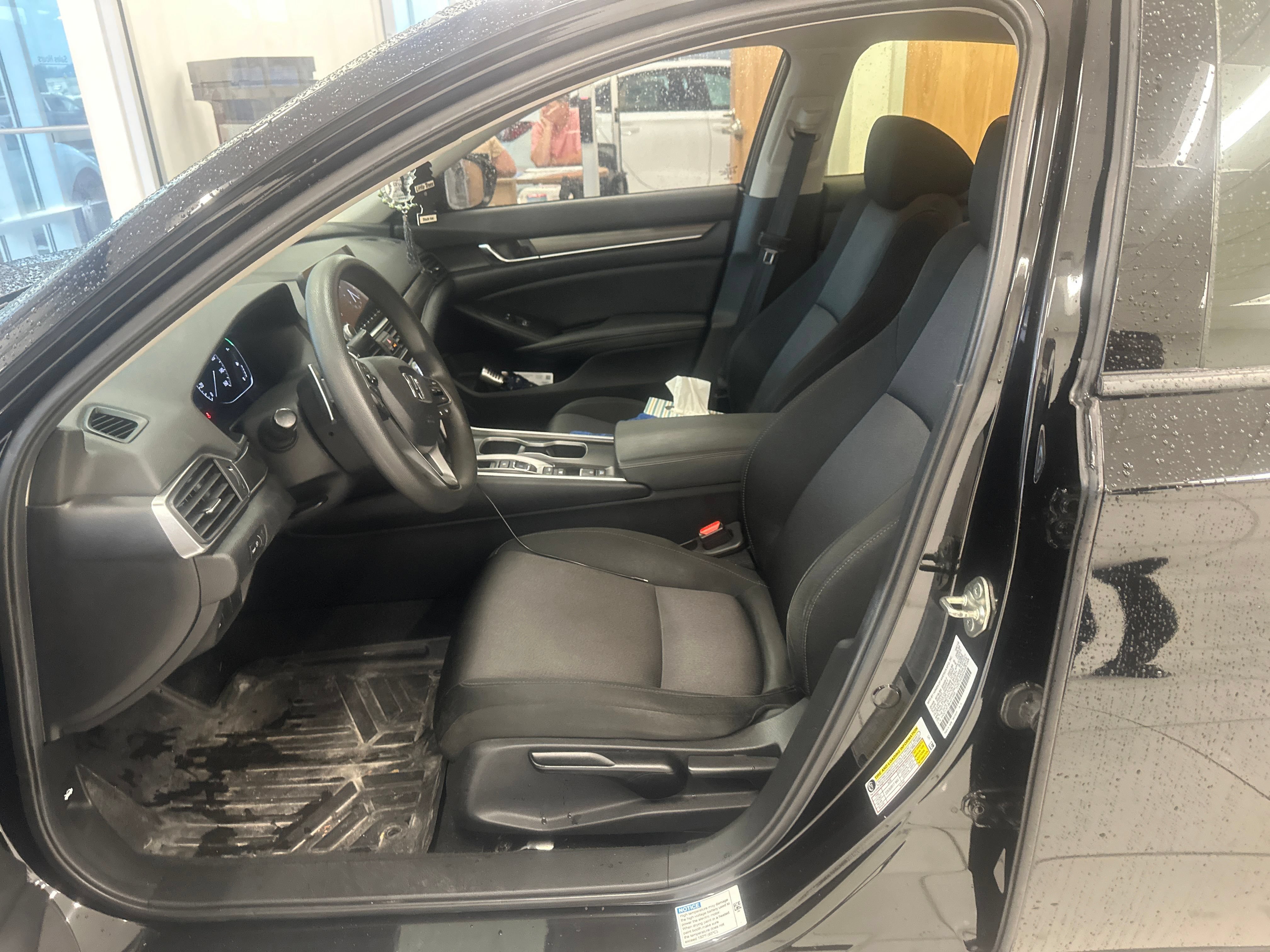 Used 2019 Honda Accord Hybrid image 4