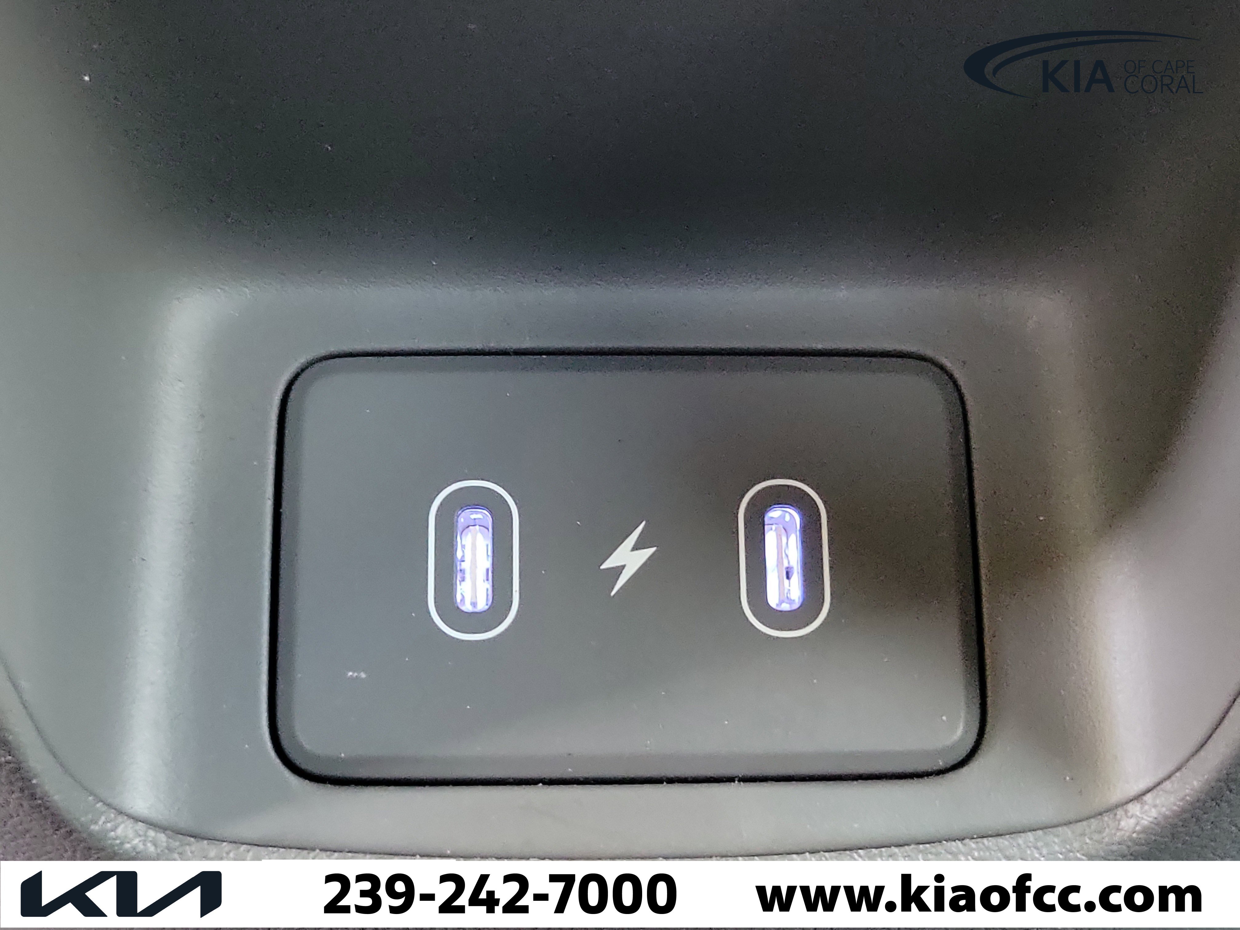 Used 2024 Hyundai Elantra SEL image 17