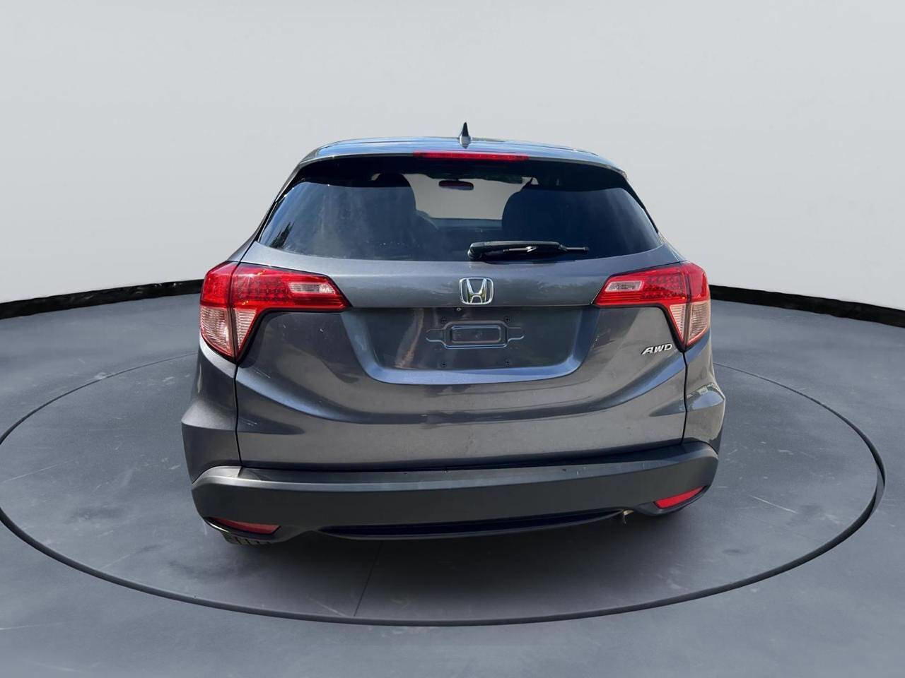 Used 2018 Honda HR-V EX image 6
