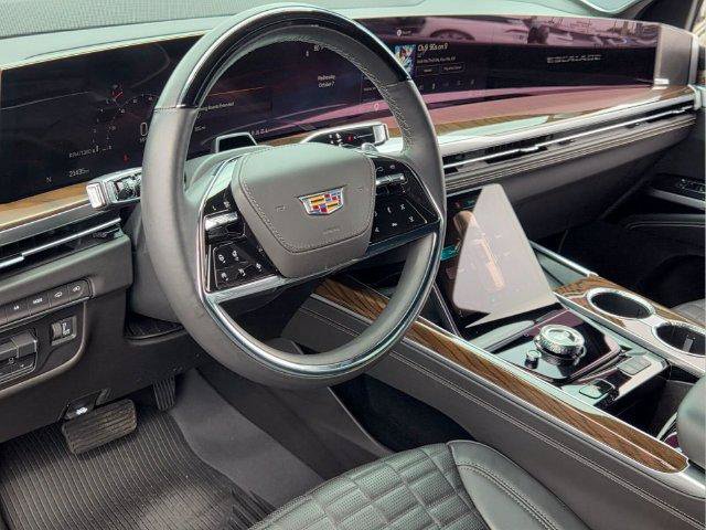 Certified 2025 Cadillac Escalade Sport Platinum w/ LPO, ONYX Package AWD/4WD image 14