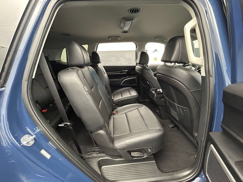 Used 2024 Kia Telluride S FWD image 48