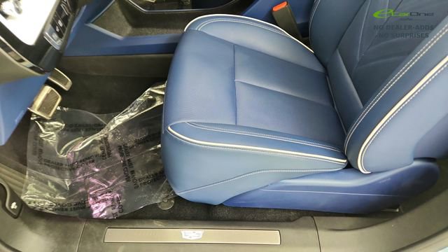 Used 2025 Cadillac Optiq Sport 2 image 35