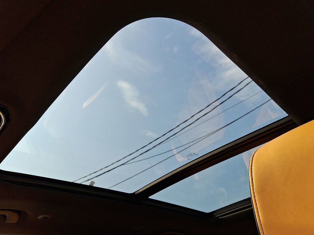 Used 2023 Jeep Grand Cherokee L Summit w/ Luxury Tech Group V image 19