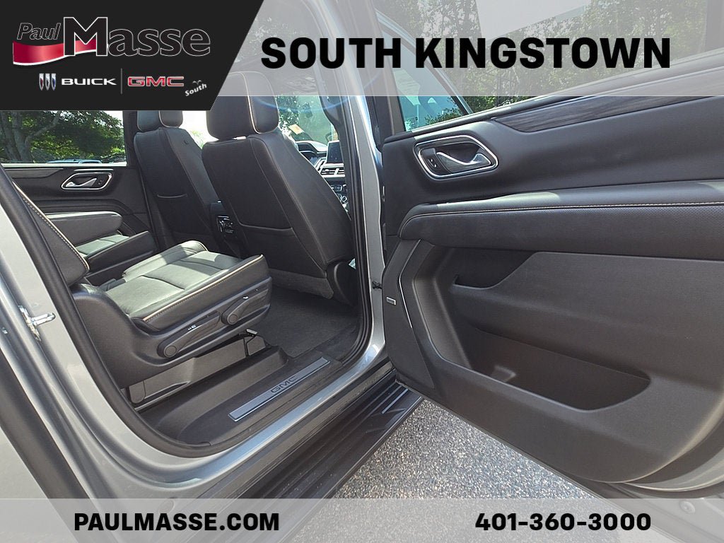 Used 2023 GMC Yukon XL SLT w/ SLT Premium Package AWD/4WD image 32