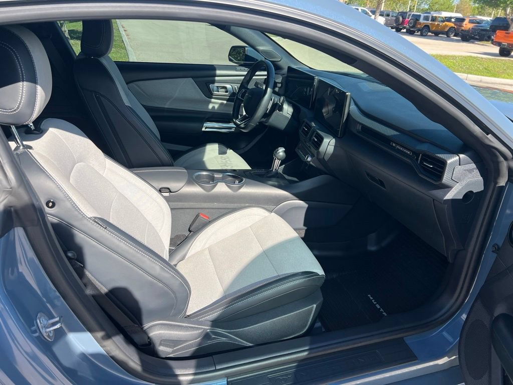 Used 2024 Ford Mustang GT RWD image 11