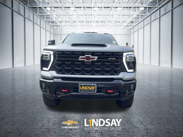 New 2026 Chevrolet Silverado 2500 ZR2 AWD/4WD image 3