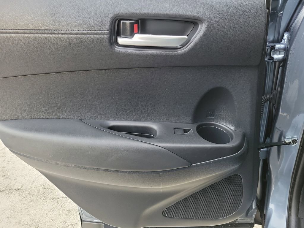 Used 2024 Toyota Corolla Cross XLE w/ Convenience Package image 15