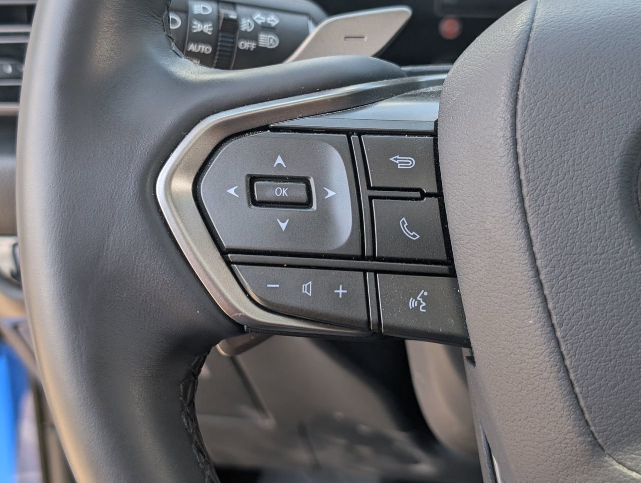 Used 2025 Lexus NX 250 FWD w/ Accessory Package (2T) image 23
