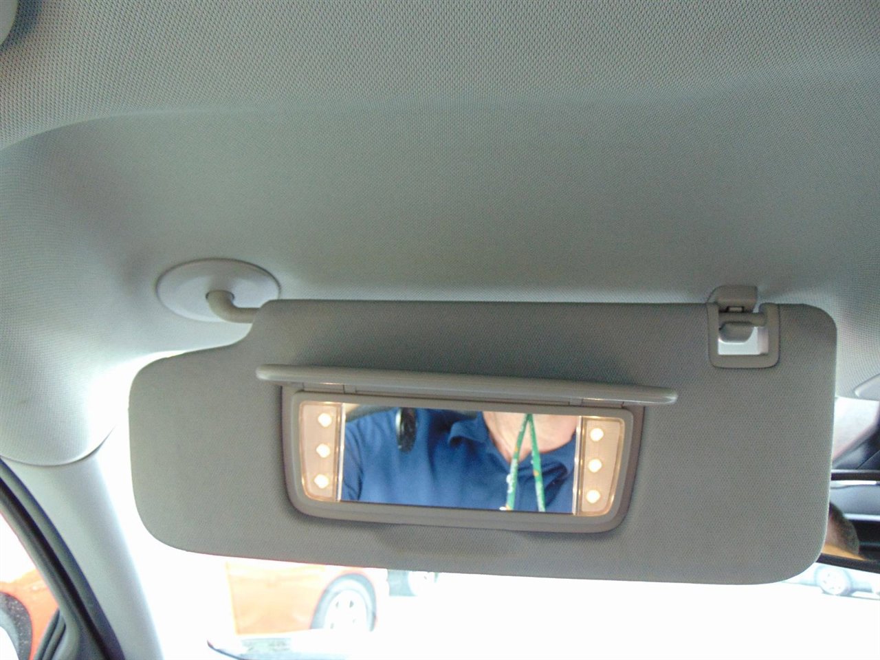 Used 2023 GMC Terrain SLT image 23