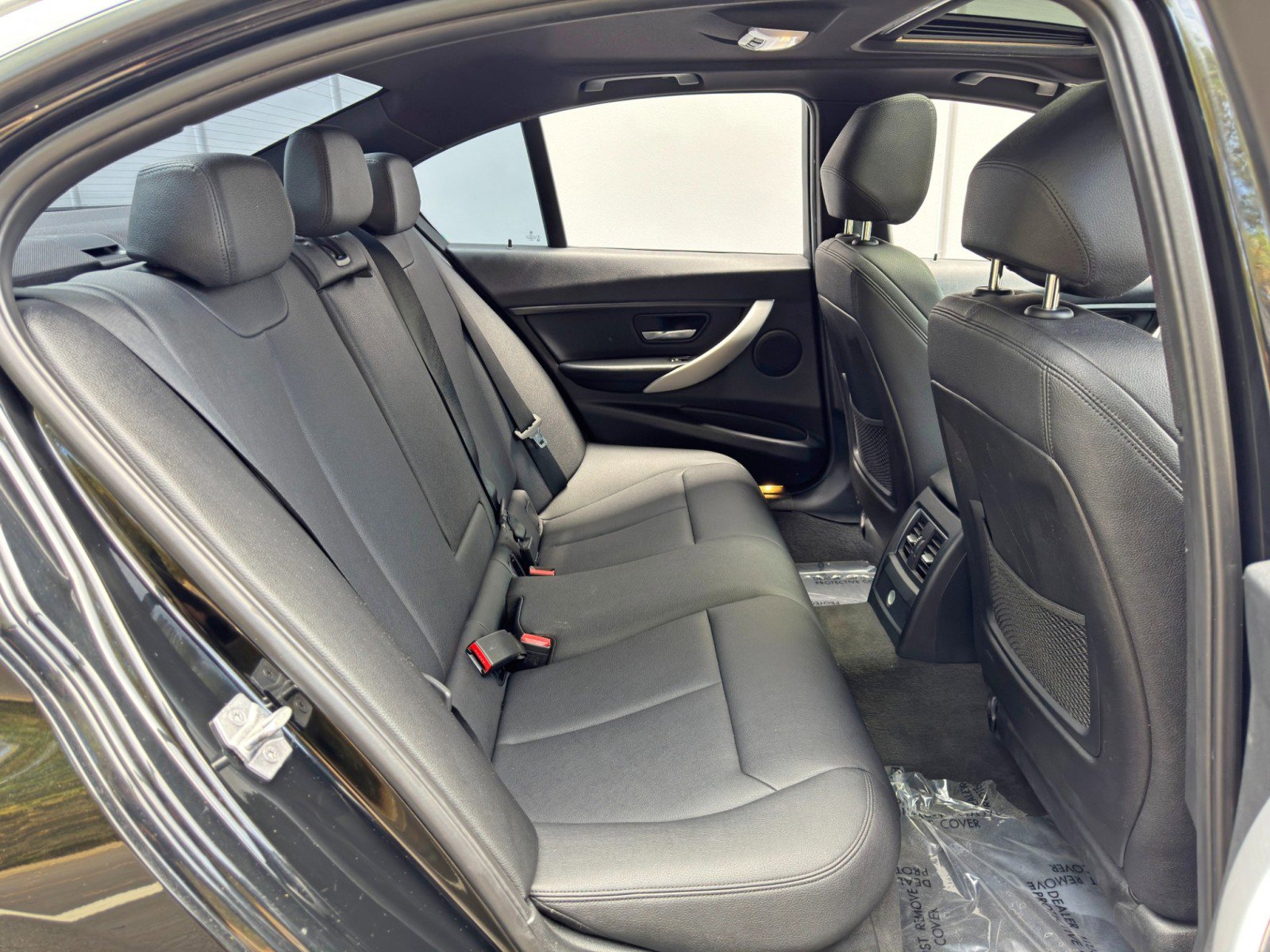 Used 2017 BMW 320i xDrive Sedan image 35