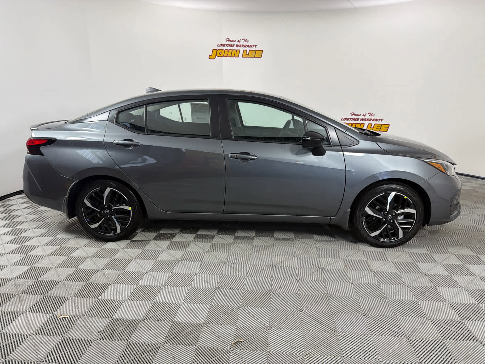 New 2025 Nissan Versa SR w/ Trunk Package image 8