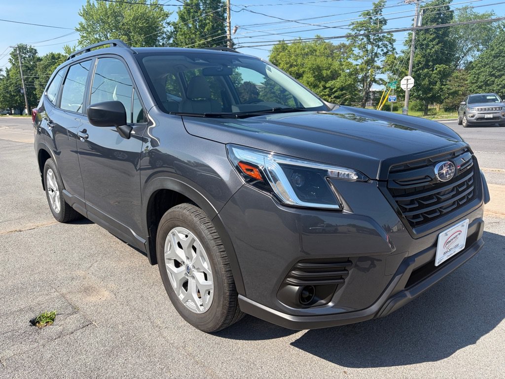 Used 2023 Subaru Forester AWD/4WD image 1