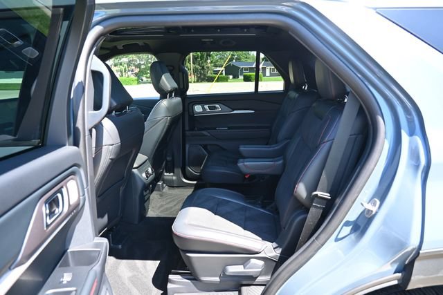 Used 2025 Ford Explorer ST AWD/4WD image 25