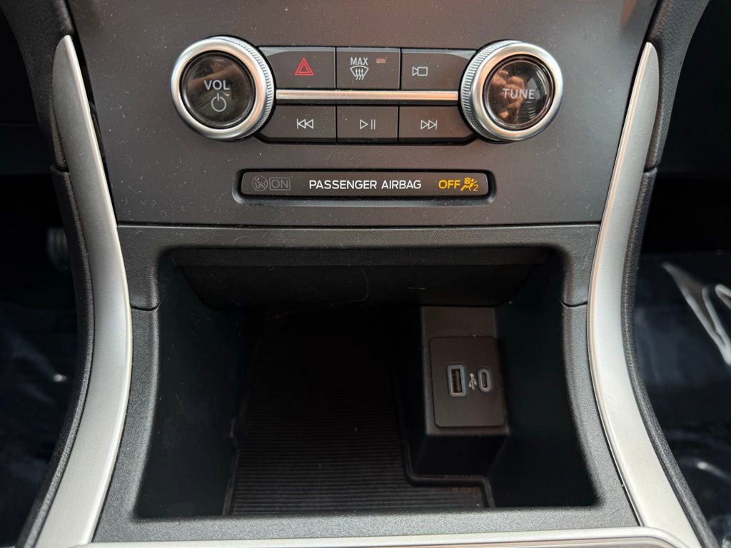 Used 2024 Ford Edge SEL image 28