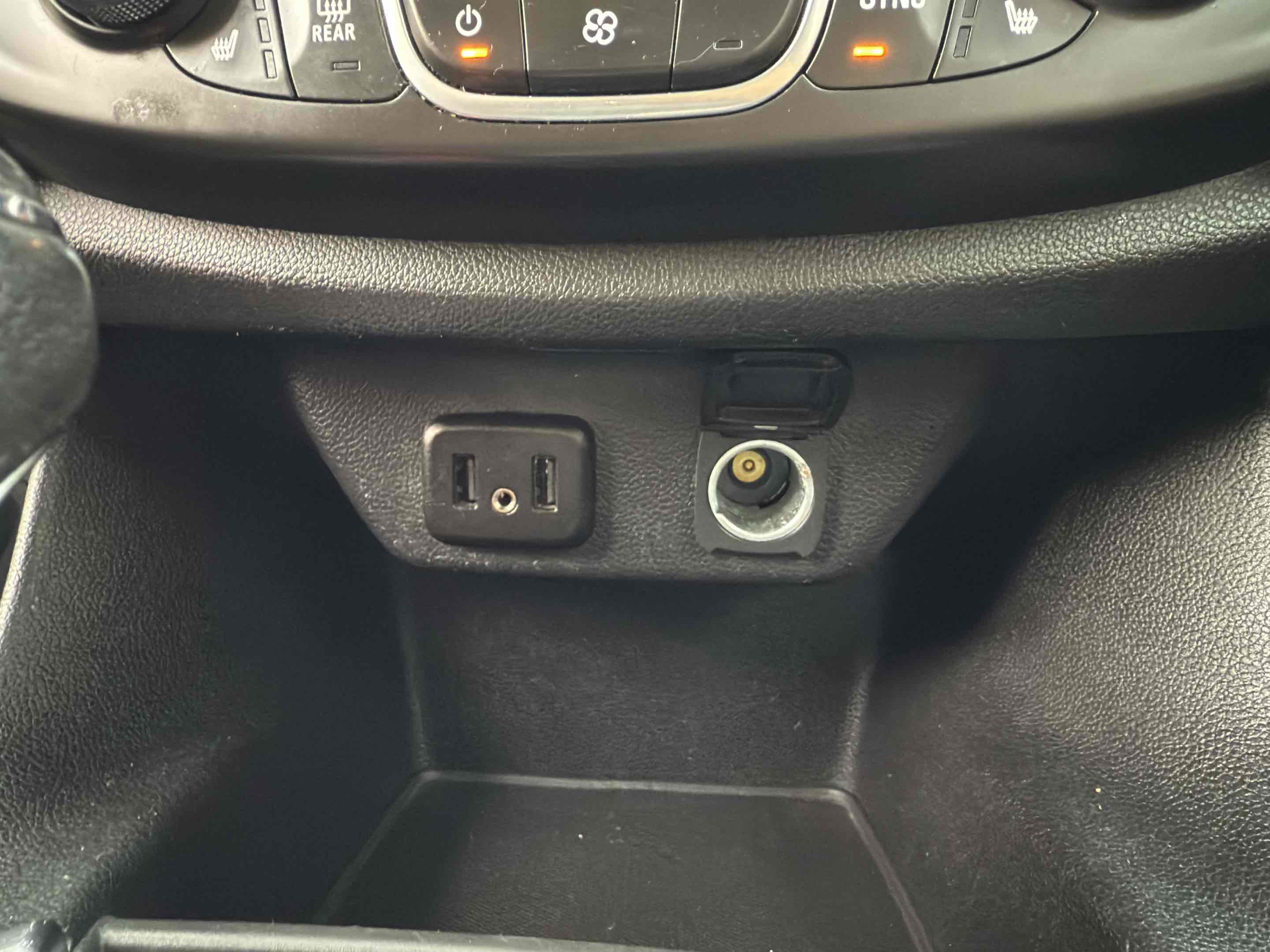 Used 2019 Chevrolet Traverse LT w/ LPO, Floor Liner Package image 57