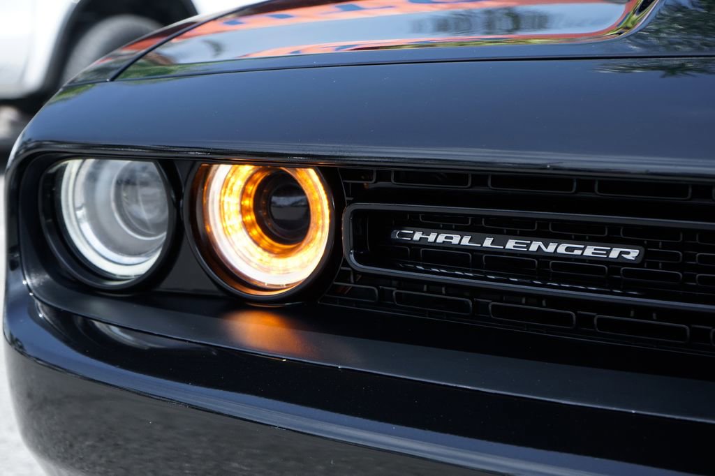 Used 2023 Dodge Challenger SXT RWD image 39