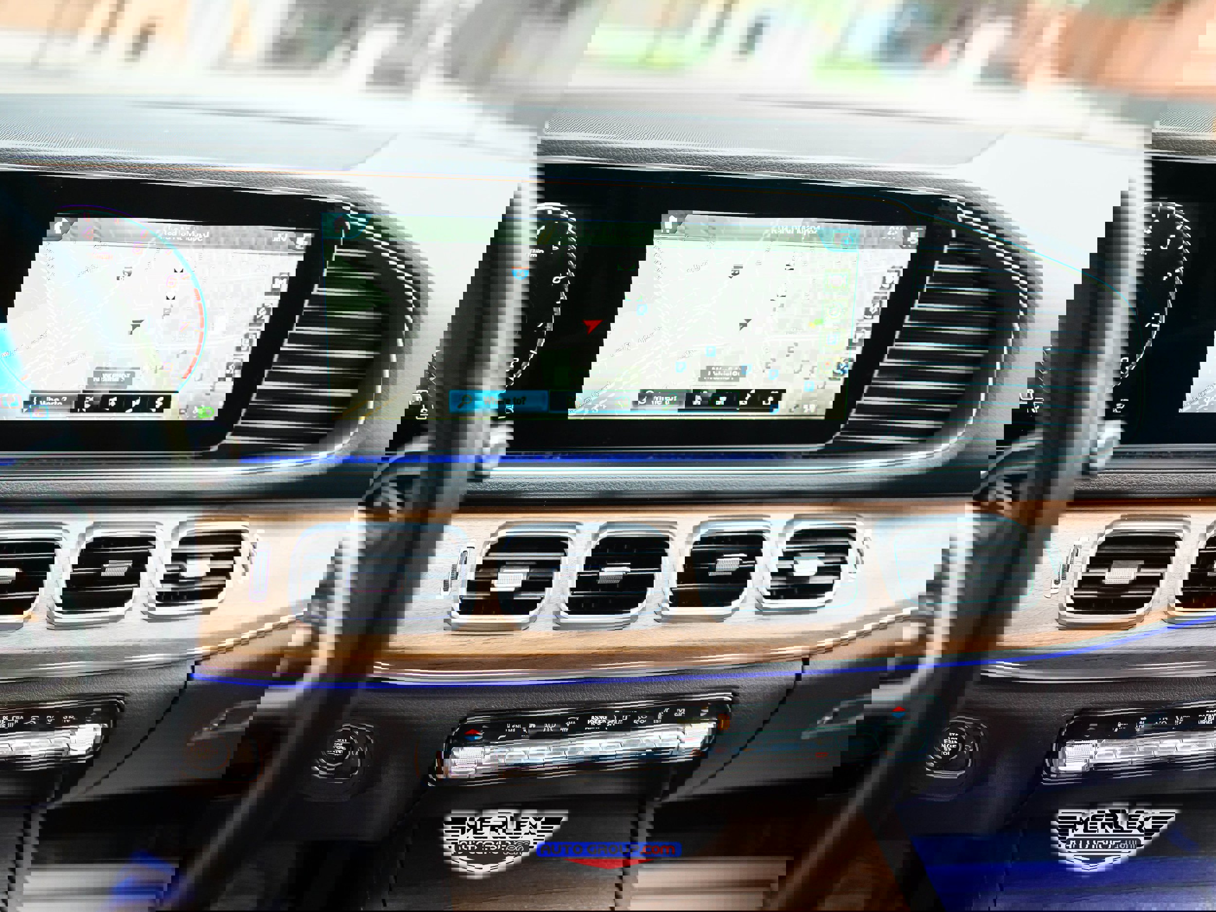 Used 2021 Mercedes-Benz GLE 350 350 4MATIC w/ Premium Package image 28