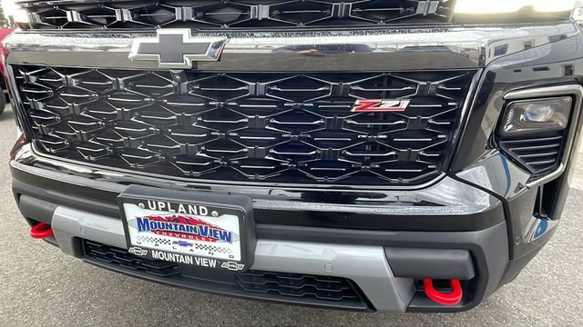 Used 2025 Chevrolet Traverse Z71 w/ Enhanced Driving Package AWD/4WD image 9