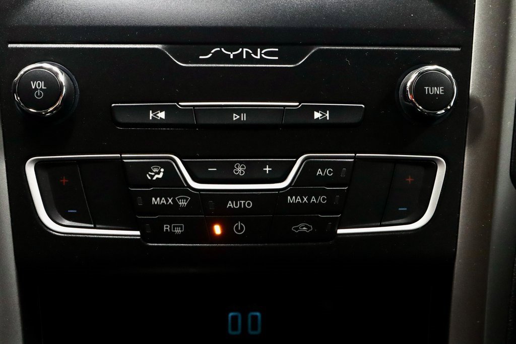 Certified 2019 Ford Fusion SE image 31