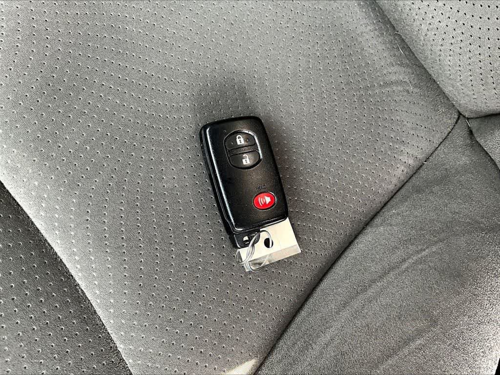 Used 2015 Toyota Prius Two FWD image 31