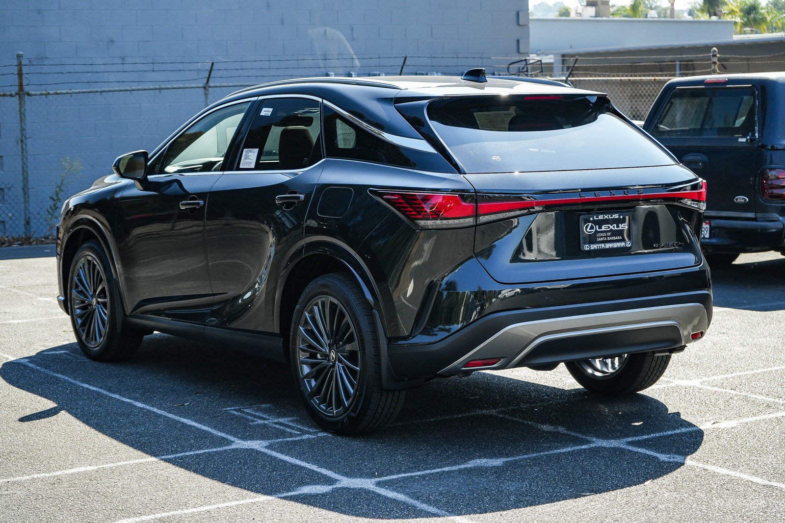 New 2026 Lexus RX 450h AWD w/ Convenience Package image 4